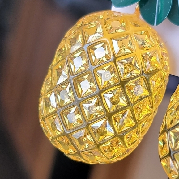 Kate Spade Pineapple Crystal Earrings NWT #842 - Picture 7 of 12